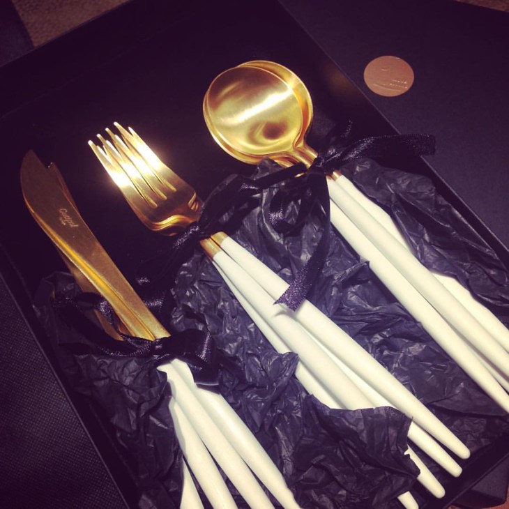 cutipol禮盒-別上黑色蝴蝶節赴宴的紳士們